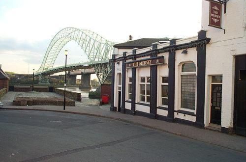 Mersey Hotel Widnes Zimmer foto